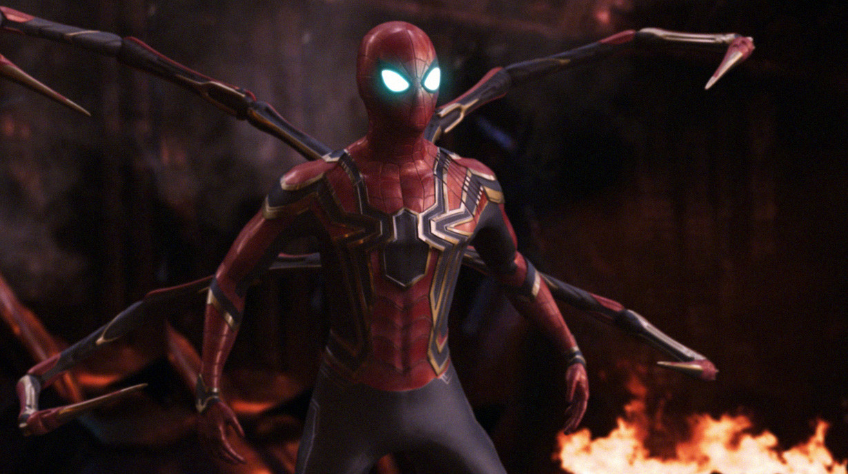 Iron Spider Suit Cosplay Looks Like Expanding Nanotech